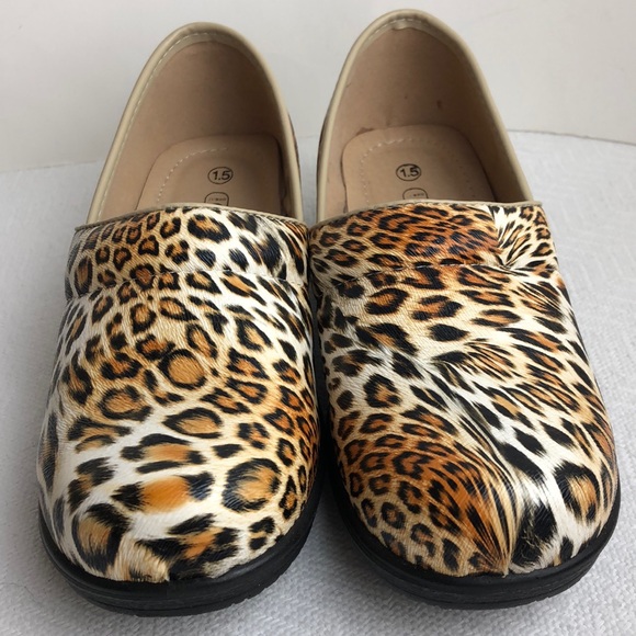 COCO JUMBO GIRLS CLOG Cheetah Leopard Size 1.5 NEW - Picture 2 of 8
